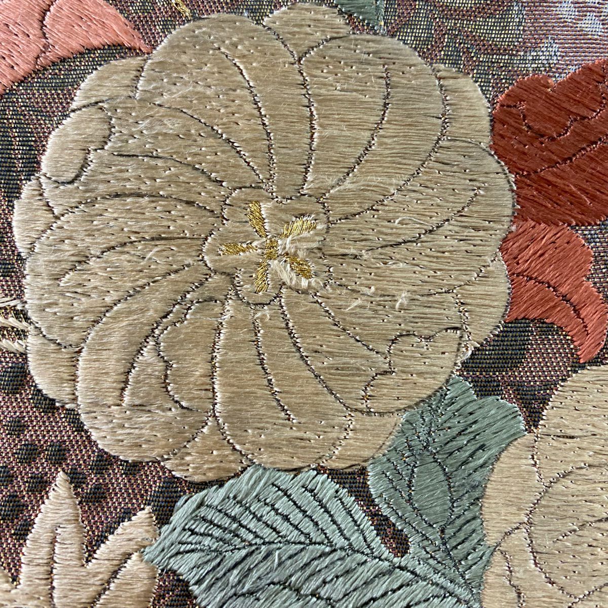 【庫存清倉】 袋帶 優品級 草花紋刺繡 金金箔 淺小豆 大鼓圖案 純蠶絲