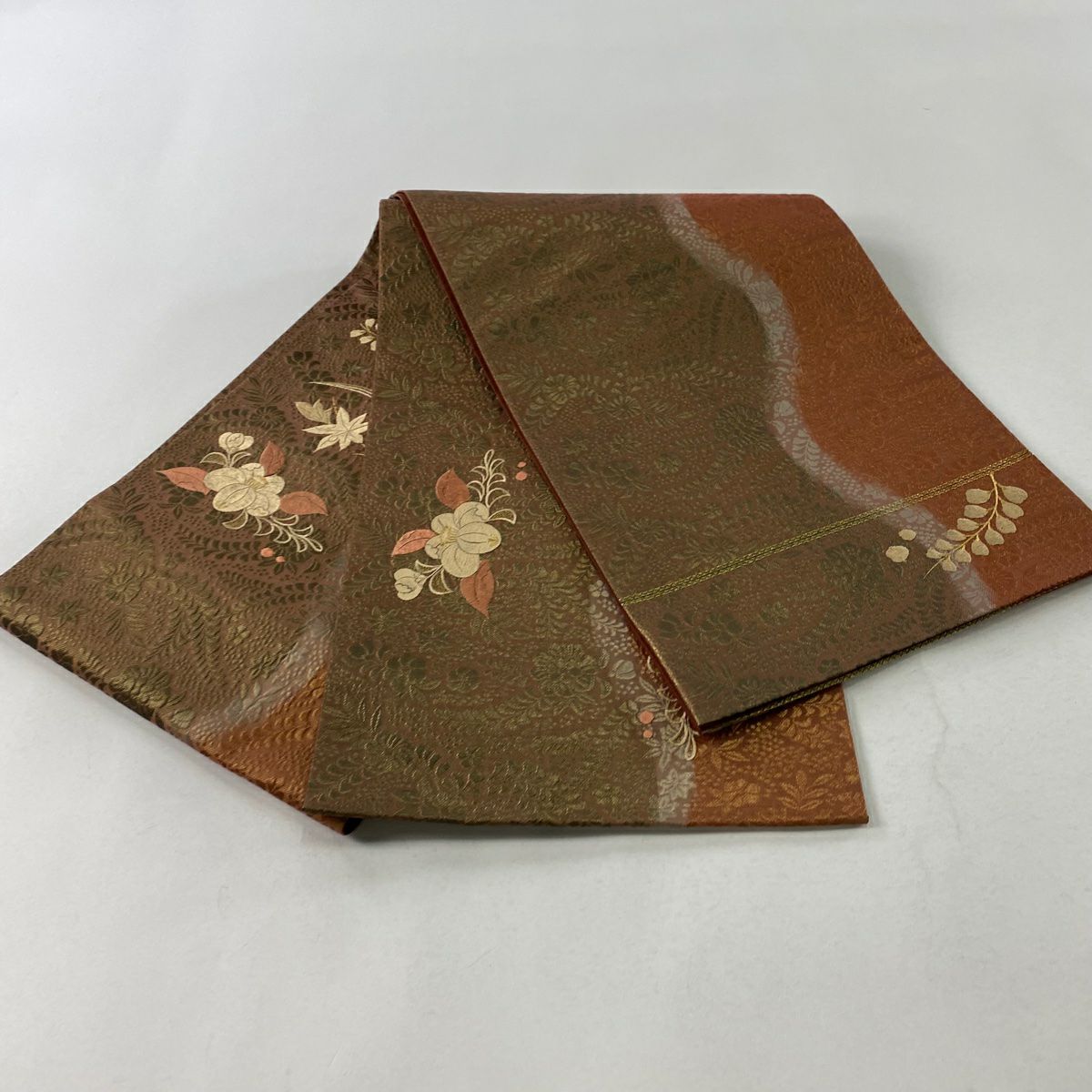 【庫存清倉】 袋帶 優品級 草花紋刺繡 金金箔 淺小豆 大鼓圖案 純蠶絲