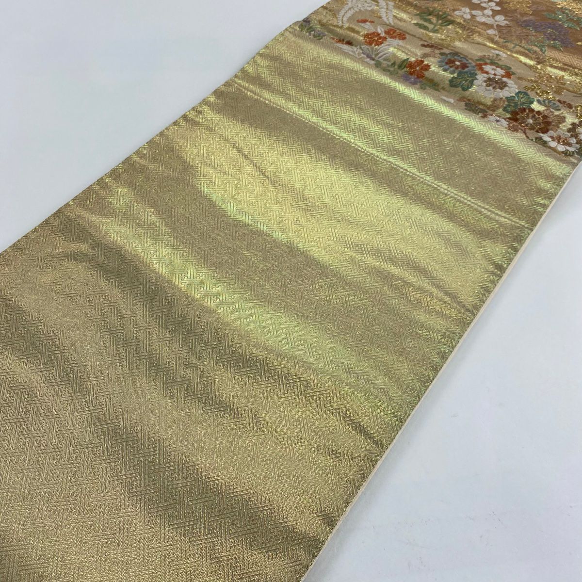 【庫存清倉】 袋帶 美品 秀品級 草花紋 橫段 金絲 金金箔 金色 六通 純蠶絲