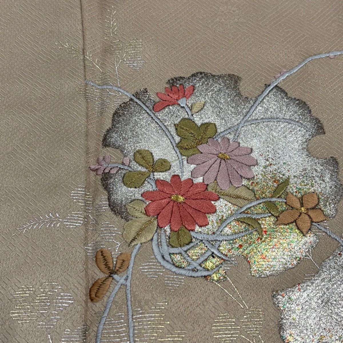 【庫存清倉】 付下 身長161.5cm 袖長62cm S 雙層 雪輪 秋草 刺繡 金銀彩 灰茶 純蠶絲 優品級