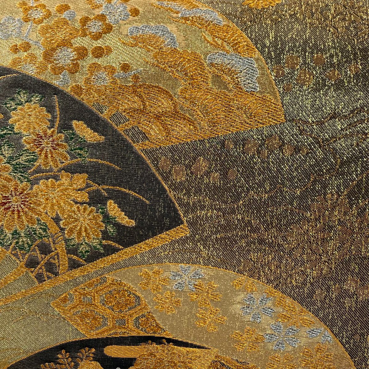 【庫存清倉】 袋帶 美品 秀品級 扇子 菊花 唐織 金金箔 金色 六通 純蠶絲