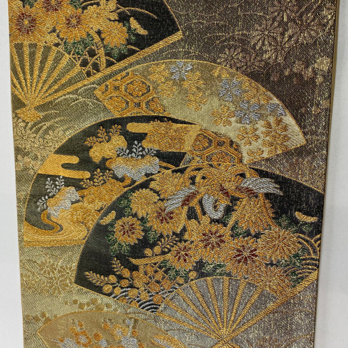 【庫存清倉】 袋帶 美品 秀品級 扇子 菊花 唐織 金金箔 金色 六通 純蠶絲