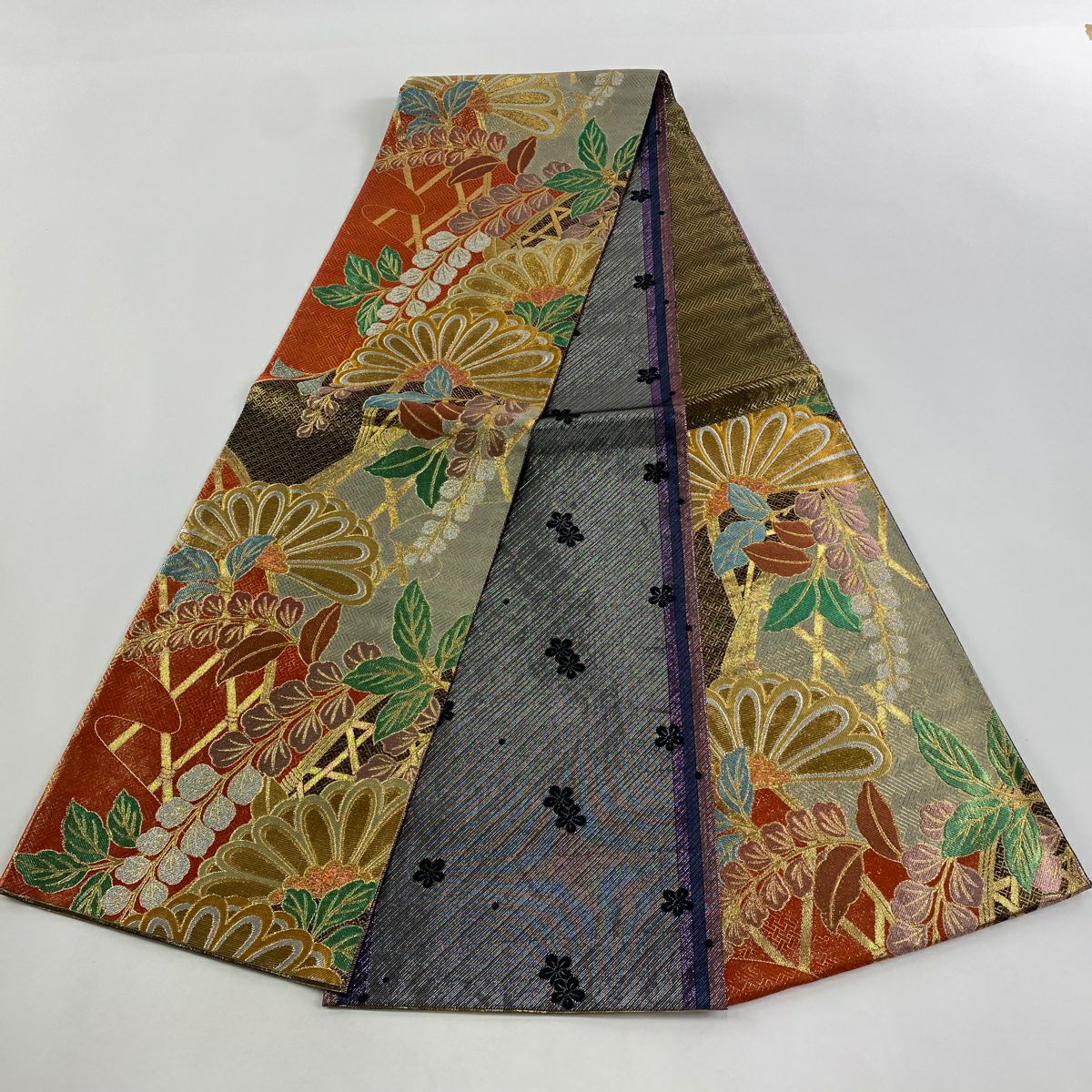 【庫存清倉】 袋帶 美品 秀品級 振袖禮服禮服用 菊花花 葉子 唐織 金金箔 焦茶 六通 純蠶絲