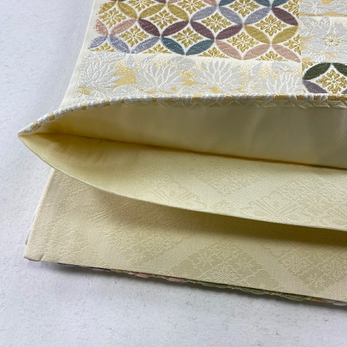 【庫存清倉】 袋帶 美品 逸品級 七寶紋 草花紋紋 唐織 金絲 奶油色 六通 純蠶絲