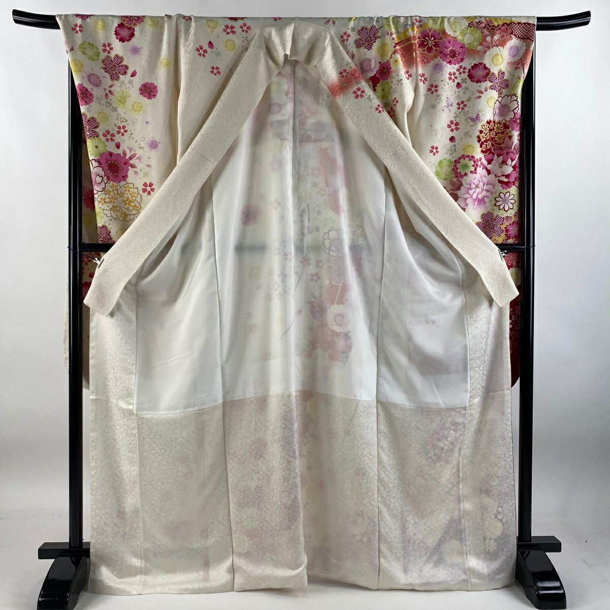【庫存清倉】振袖禮服 身長168cm 袖長69cm L 雙層 草花紋紋 熨斗紋 金銀彩 銀通過 奶油色 純蠶絲 逸品級