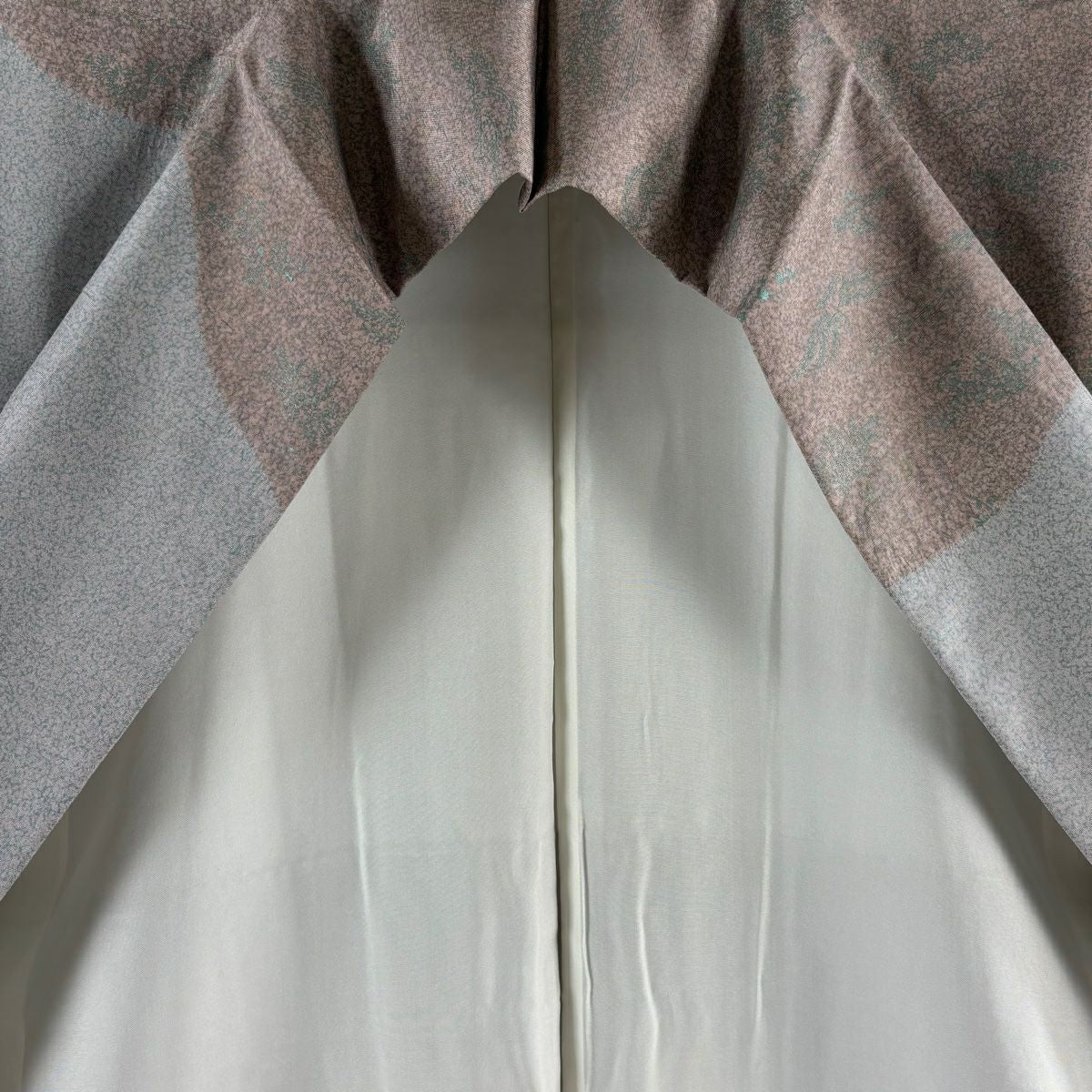 【庫存清倉】訪問服 身長155cm 袖長63cm S 雙層 牛首紬織織 落款 草花紋紋 霞 金彩裝飾 灰紫 純蠶絲 逸品級