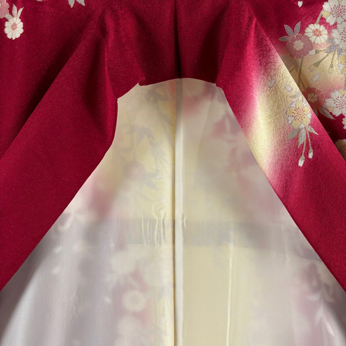 【庫存清倉】振袖禮服 身長174cm 袖長71cm L 雙層 鞠 櫻花 金銀彩 銀通し 紅 純蠶絲 逸品級