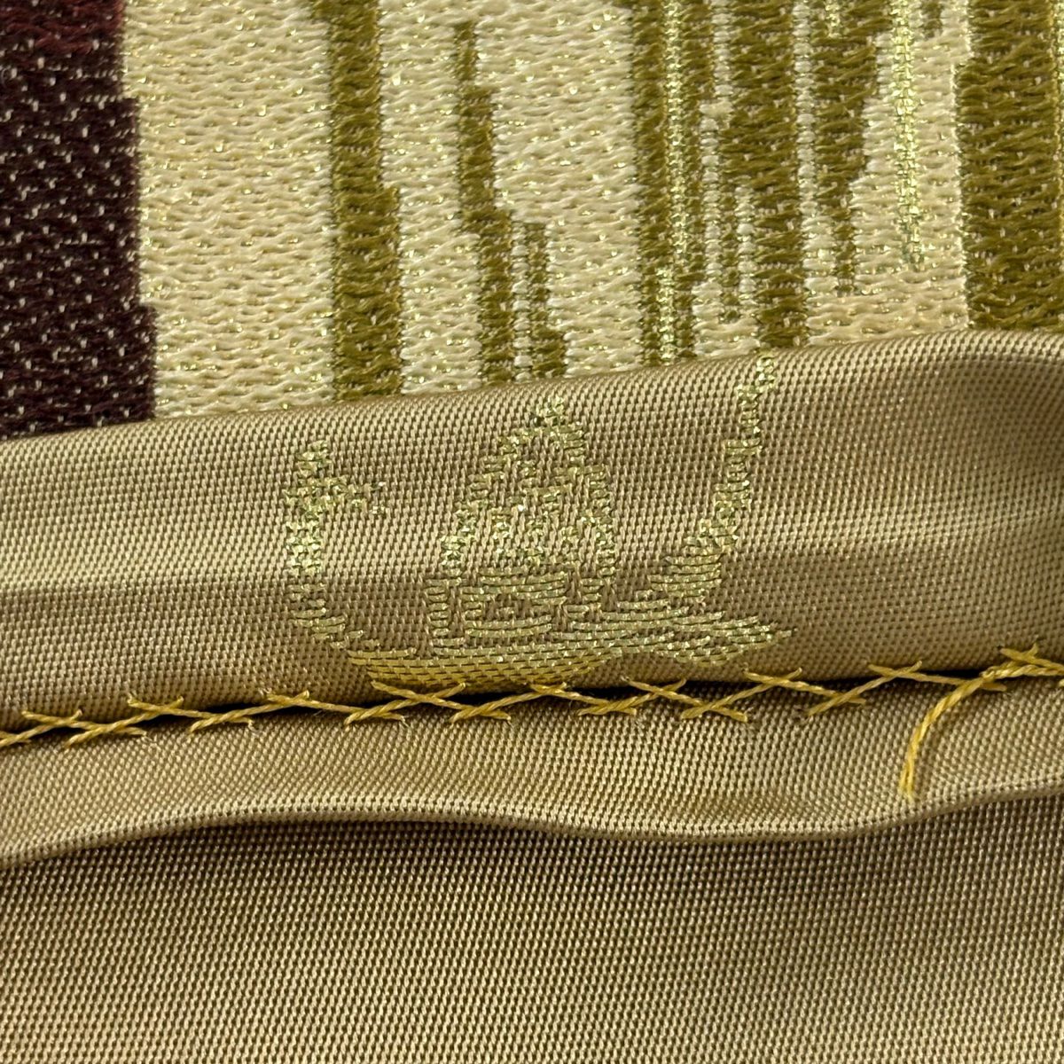 【庫存清倉】 袋帶 美品 逸品級 白綾苑大庭 有落款 關西仕立 幾何學 金金箔 米色 六通 純蠶絲