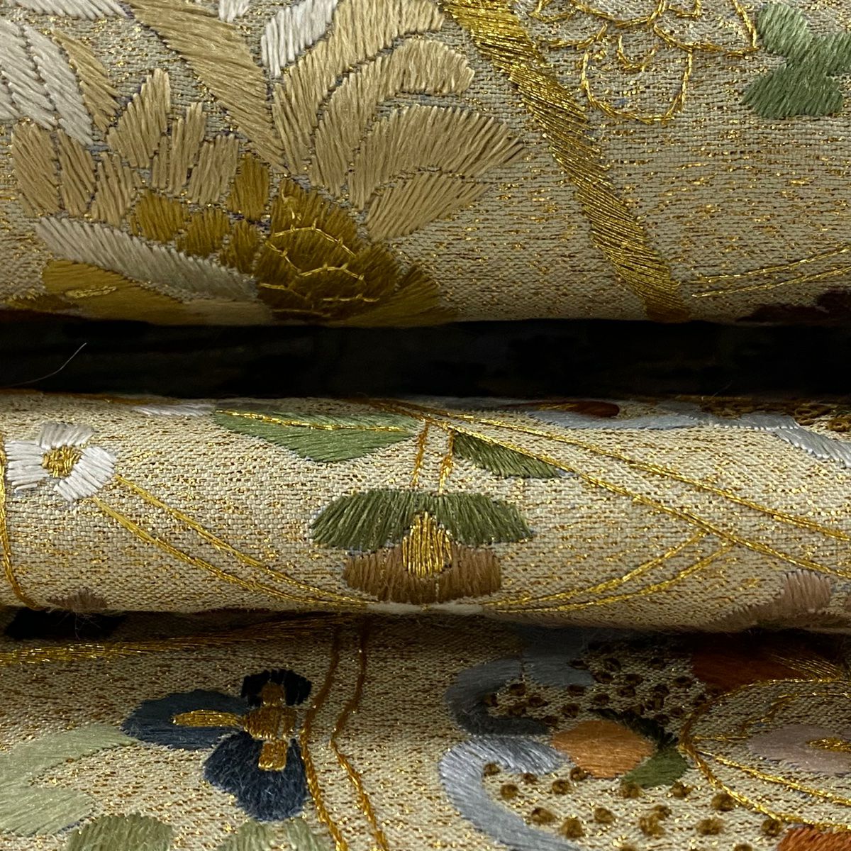 【庫存清倉】 袋帶 逸品級 鏡裏文 花鳥 刺繡 金線 米色 六通 純蠶絲