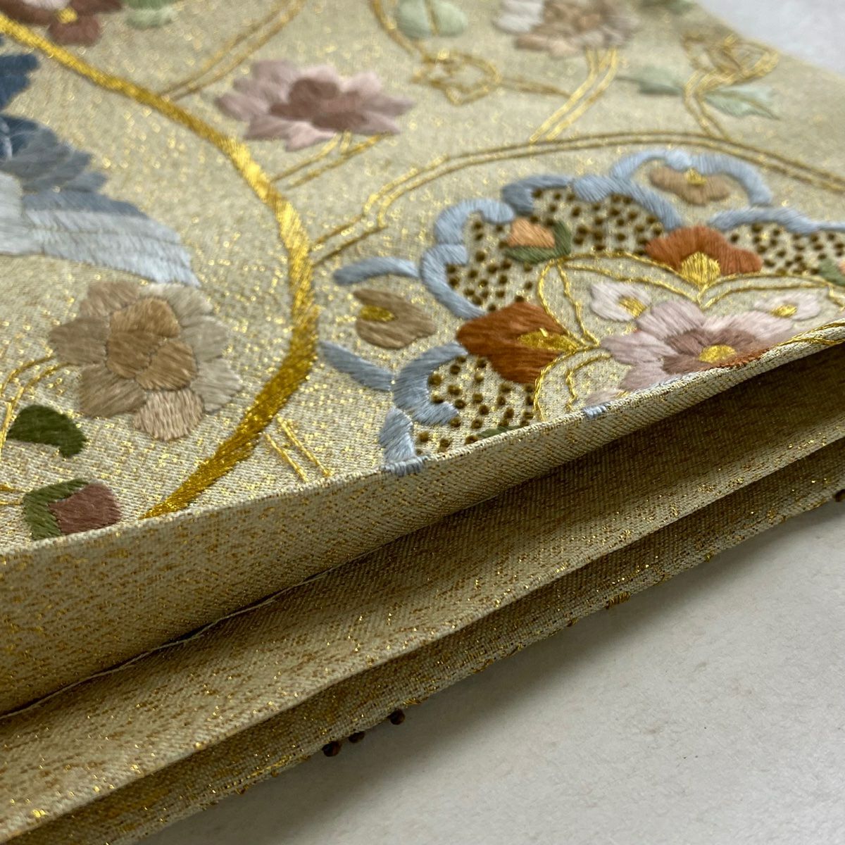 【庫存清倉】 袋帶 逸品級 鏡裏文 花鳥 刺繡 金線 米色 六通 純蠶絲