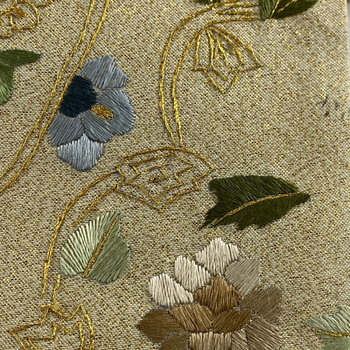 【庫存清倉】 袋帶 逸品級 鏡裏文 花鳥 刺繡 金線 米色 六通 純蠶絲