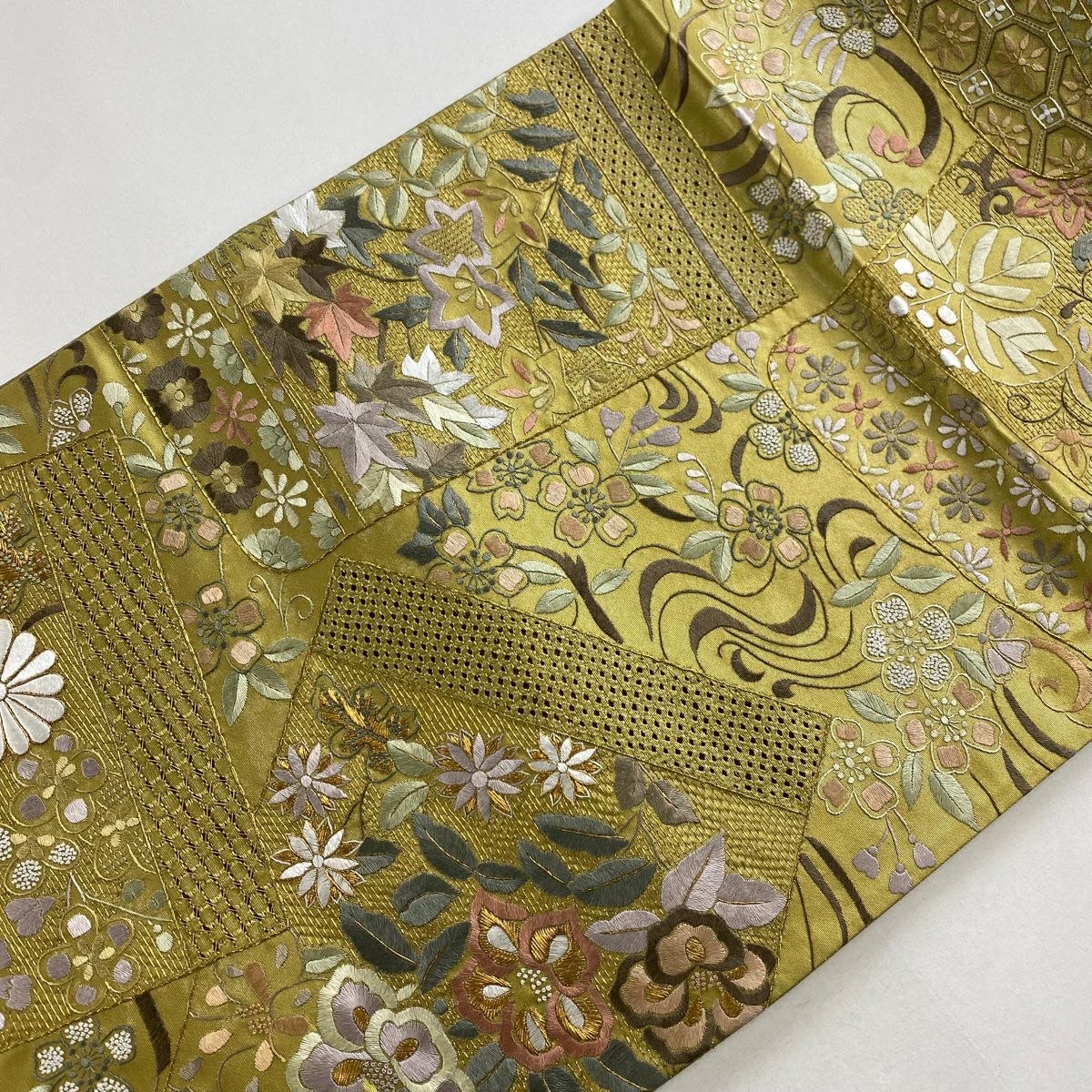 【庫存清倉】 袋帶 美品 逸品級 草花紋紋 流水刺繡 金絲 茶綠 六通 純蠶絲
