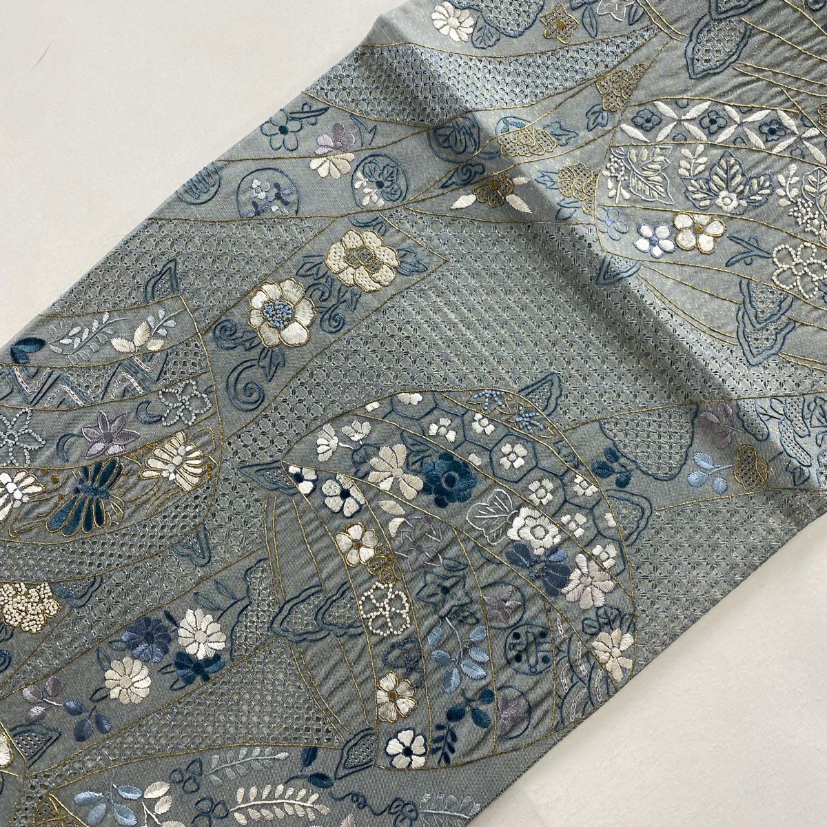 【庫存清倉】 袋帶 逸品級 線卷 草花紋刺繡 金線 青灰色 六通 純蠶絲