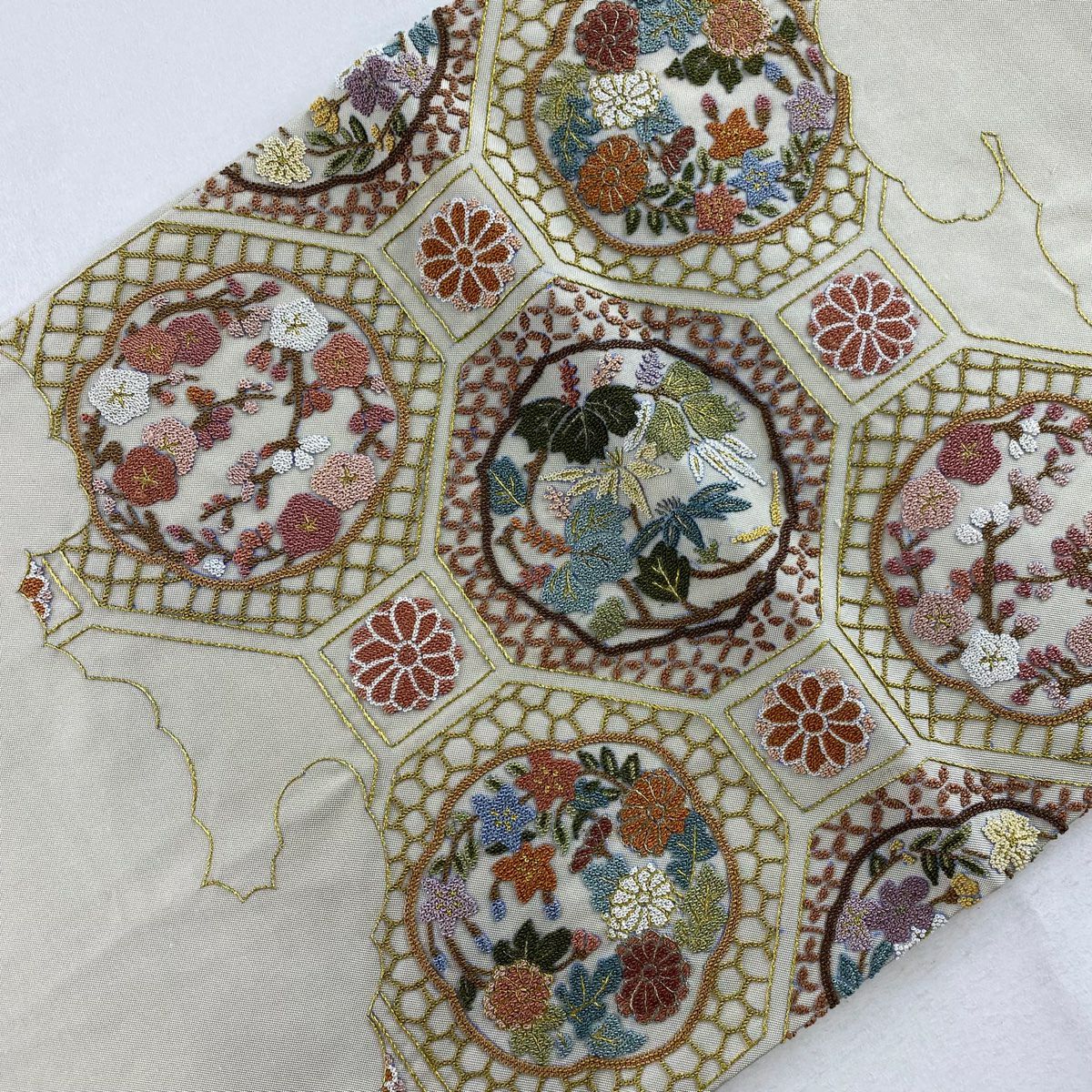 【庫存清倉】 袋帶 逸品級 蜀江紋 花圓紋 相良刺繡 金絲 米色 大鼓圖案 純蠶絲