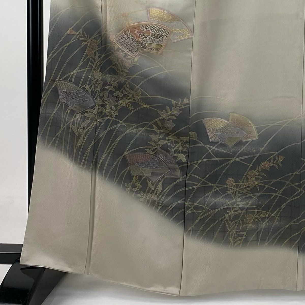 【庫存清倉】訪問服 身長162.5cm 袖長64cm M 雙層 扇子面 秋草刺繡 金彩裝飾 灰茶 純蠶絲 優品級 一つ紋
