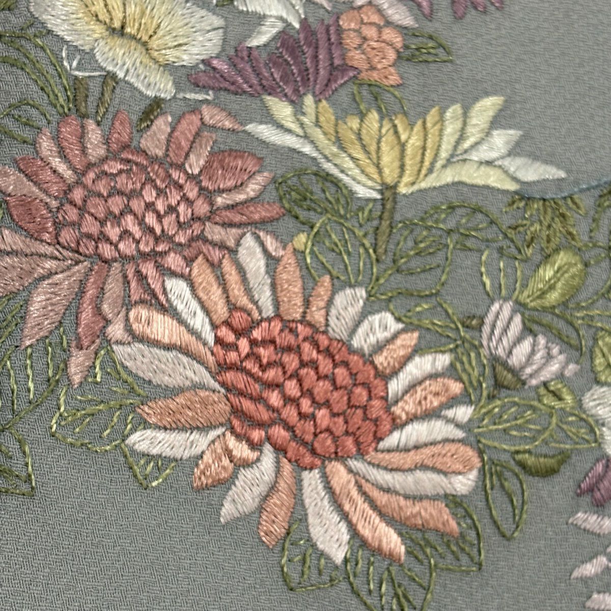 【清倉特賣】 付下 身長159.5cm 袖長65cm M 雙層 草花紋紋 金糸刺繡 灰色 純蠶絲 優品級