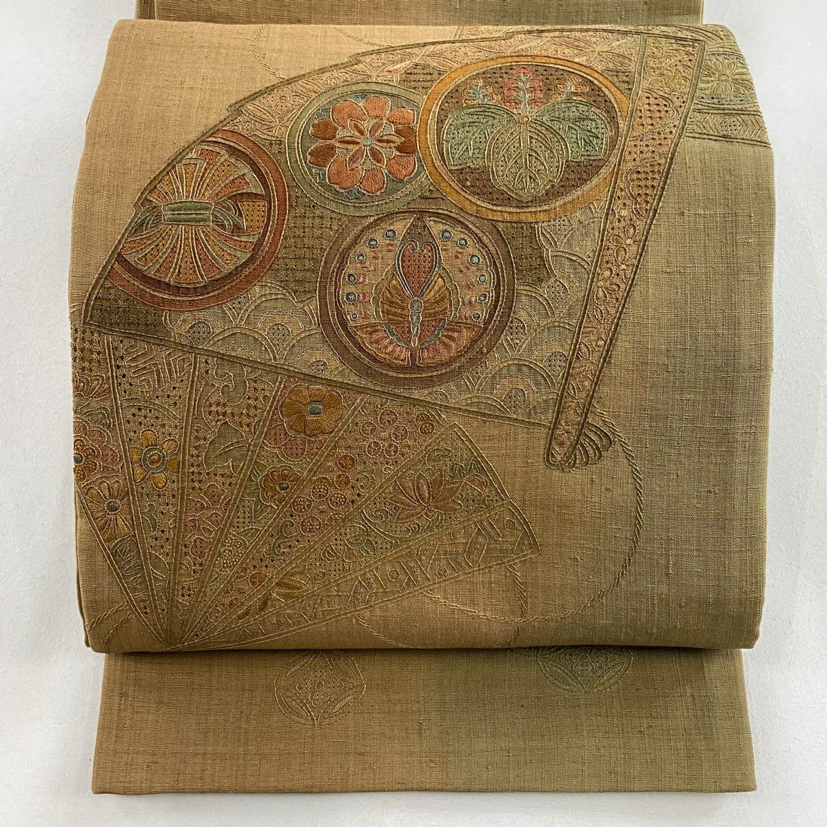 【庫存清倉】 袋帶 優品級 檜扇子 草花紋刺繡 茶 お太鼓圖案 純蠶絲