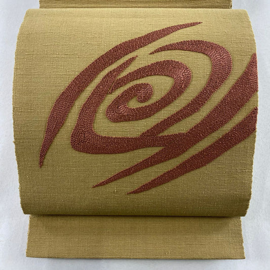 【庫存清倉】 名古屋帶 美品 名品級 松樹葉仕立 雙層名古屋帶 渦卷刺繡 米色 純蠶絲