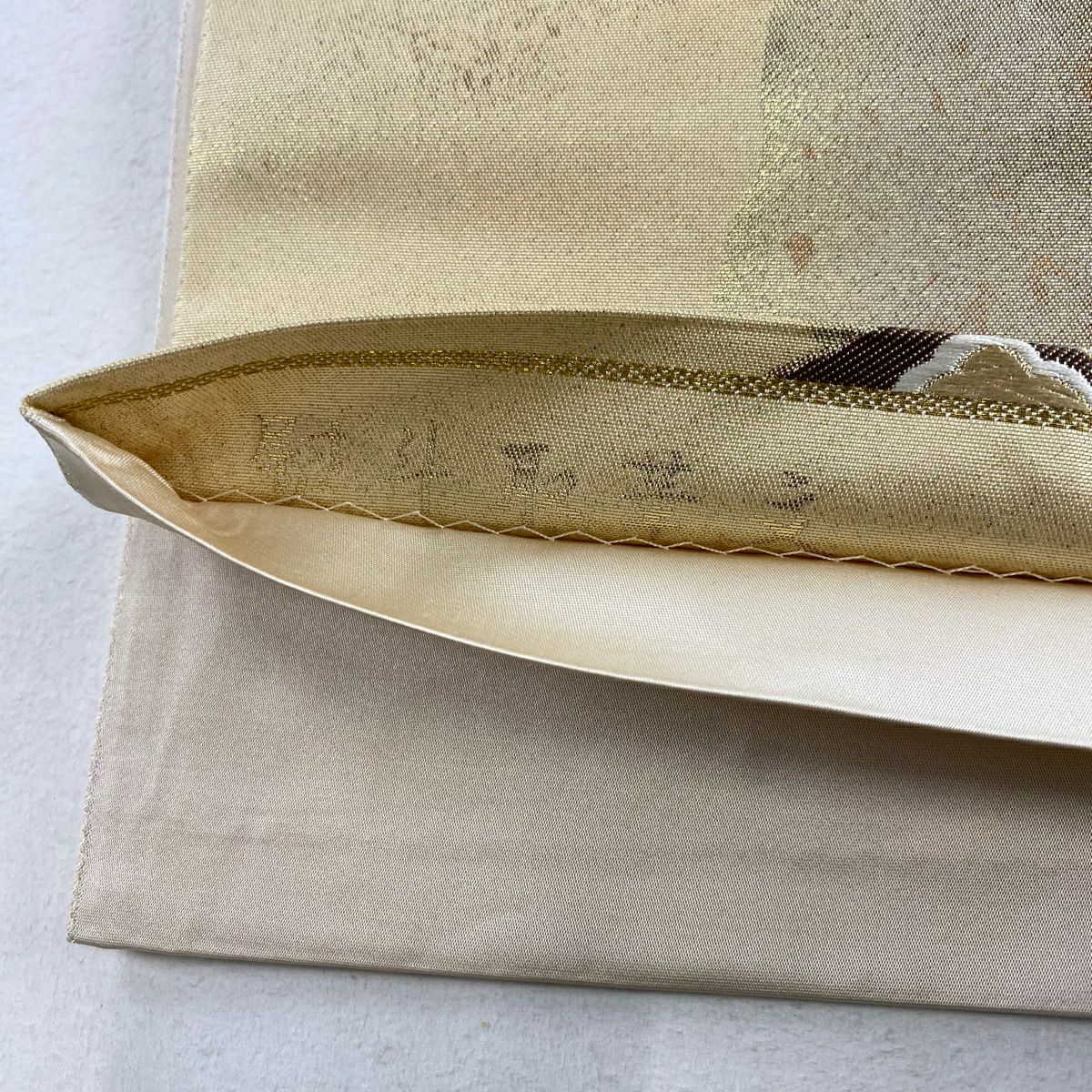 【庫存清倉】 袋帶 名品級 熨斗紋取華紋 金絲 金金箔 米色 六通 純蠶絲