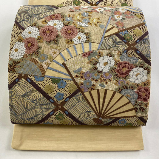 【庫存清倉】 袋帶 逸品級 扇子 草花紋 相良刺繡 金線 淺茶 細鼓圖案 純蠶絲
