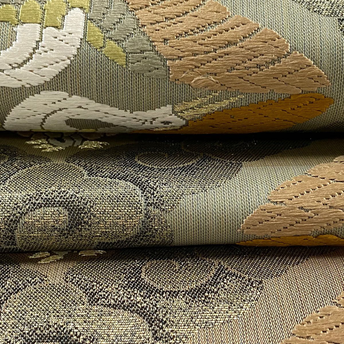 【庫存清倉】 袋帶 美品 逸品級 關西仕立 雛仙鶴 雲紋 刺繡 金金箔 灰茶 六通 純蠶絲