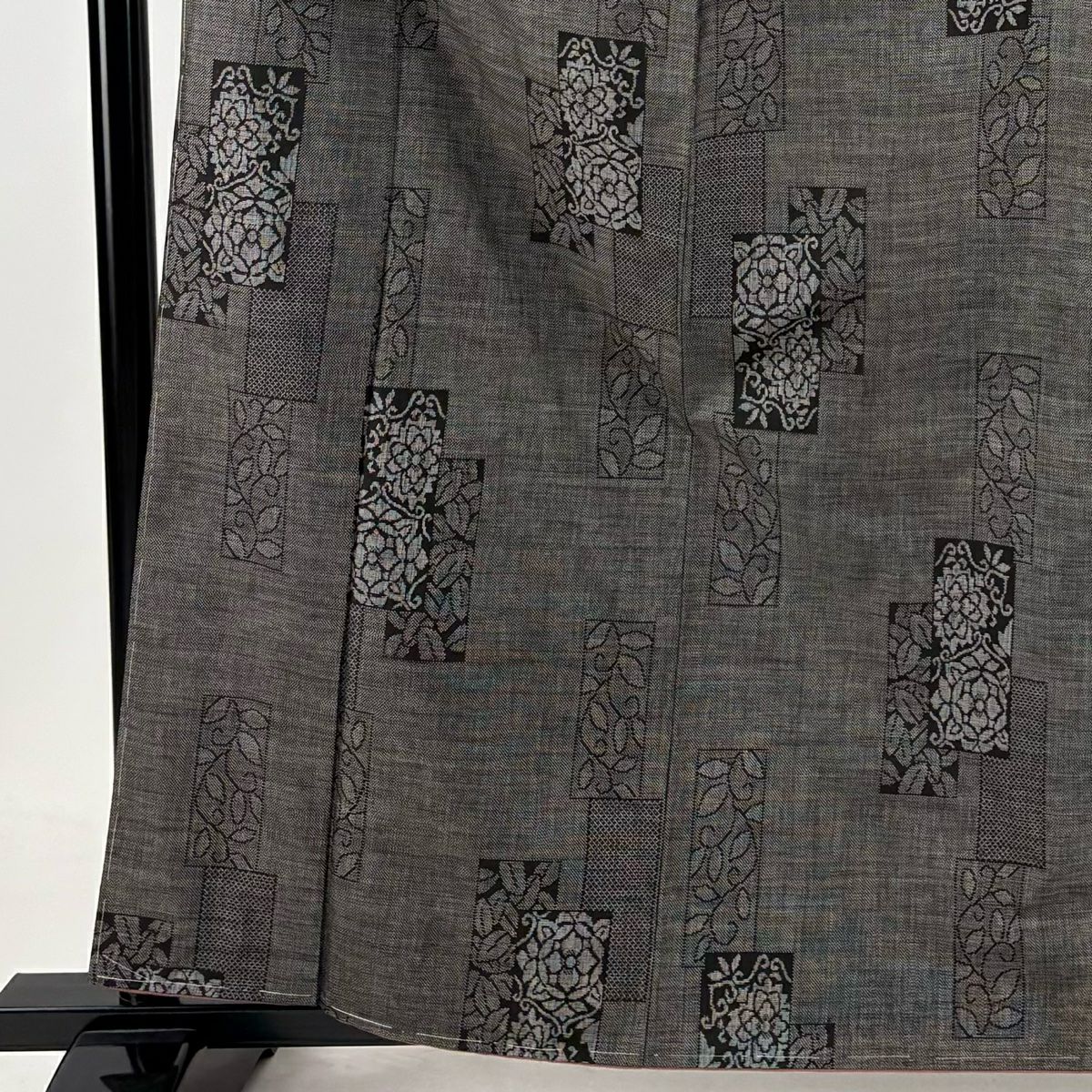 【庫存清倉】 大島紬織 身長151.5cm 袖長64cm M 雙層 證書附帶 華紋 唐草紋 灰茶 純蠶絲 美品 名品級