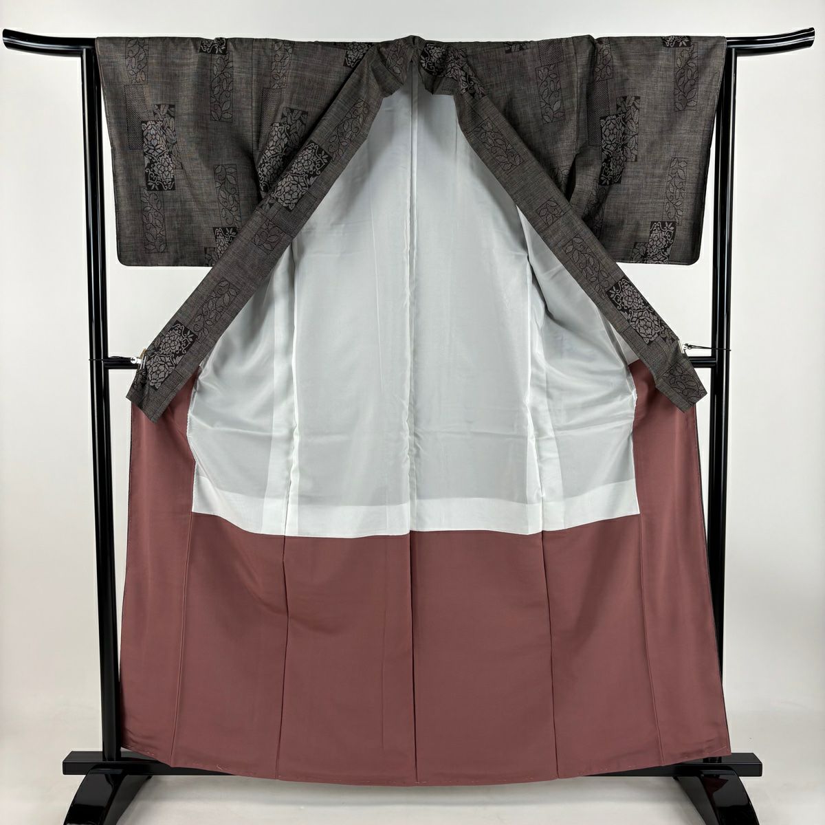 【庫存清倉】 大島紬織 身長151.5cm 袖長64cm M 雙層 證書附帶 華紋 唐草紋 灰茶 純蠶絲 美品 名品級