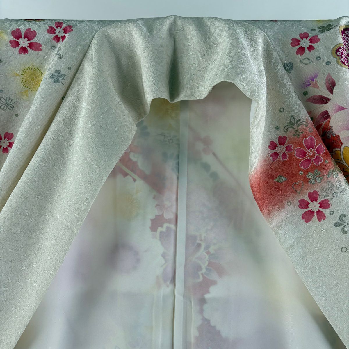 【庫存清倉】振袖禮服 身長165.5cm 袖長65.5cm M 雙層 牡丹 草花紋紋 金通 金銀彩 奶油色 純蠶絲 逸品級