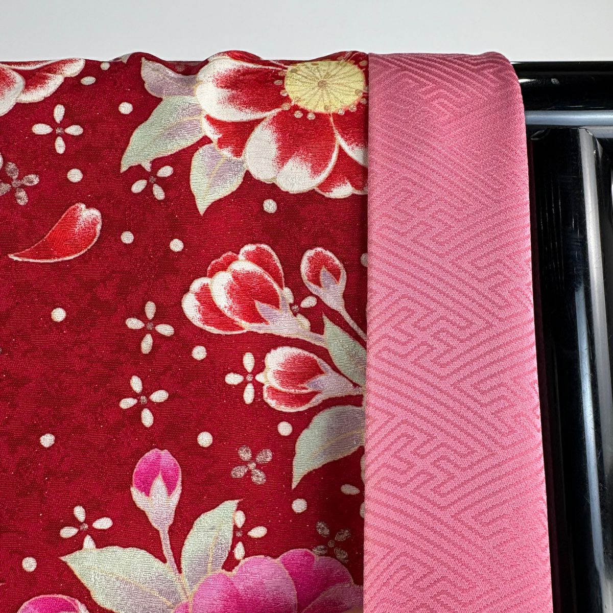 【清倉特賣】振袖禮服 身長171.5cm 袖長67cm M 雙層 手鞠 櫻花 金銀彩 刺繡 紅 純蠶絲 美品 逸品級