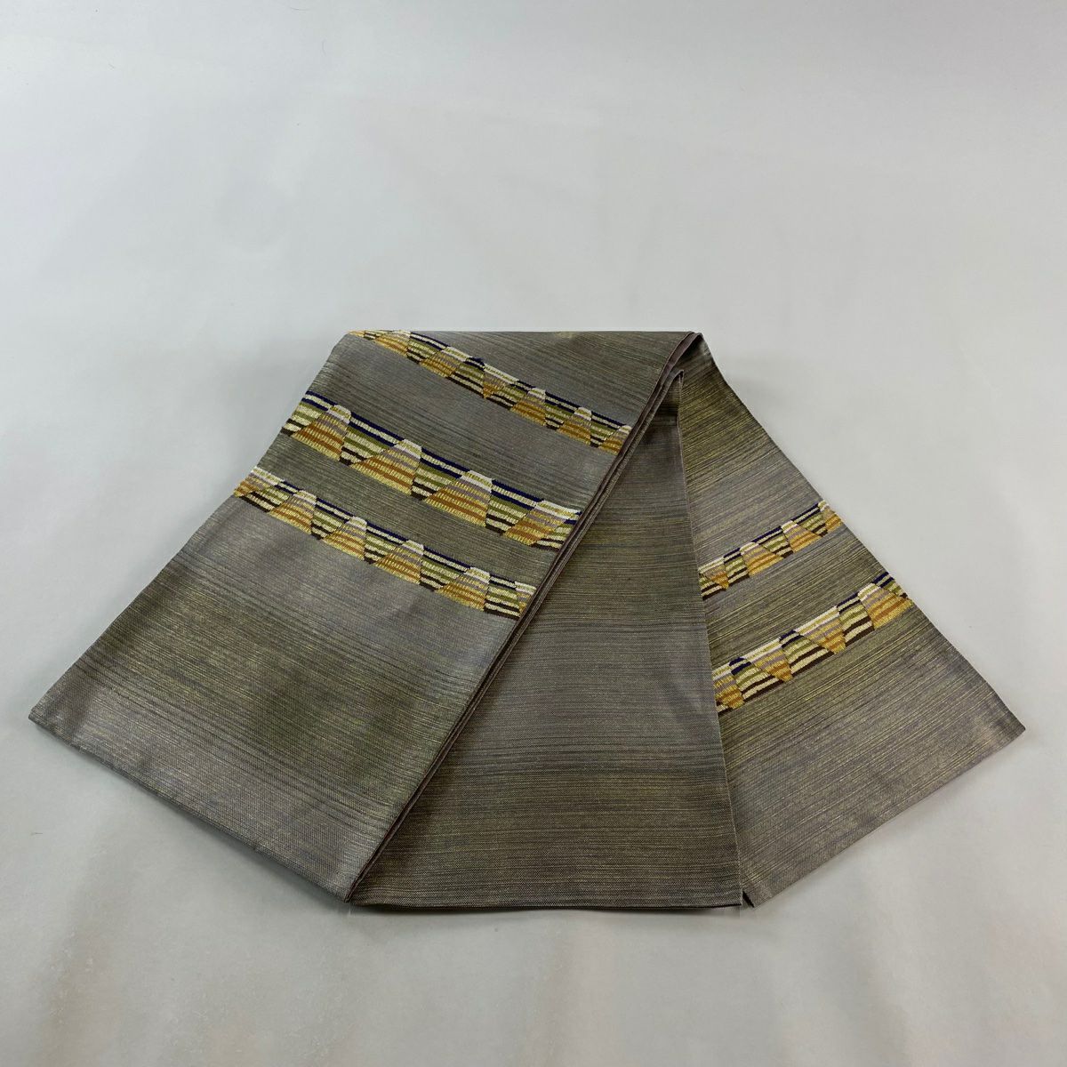 【庫存清倉】 袋帶 美品 秀品級 段紋 幾何圖案 金絲 灰紫色 大鼓圖案 純蠶絲
