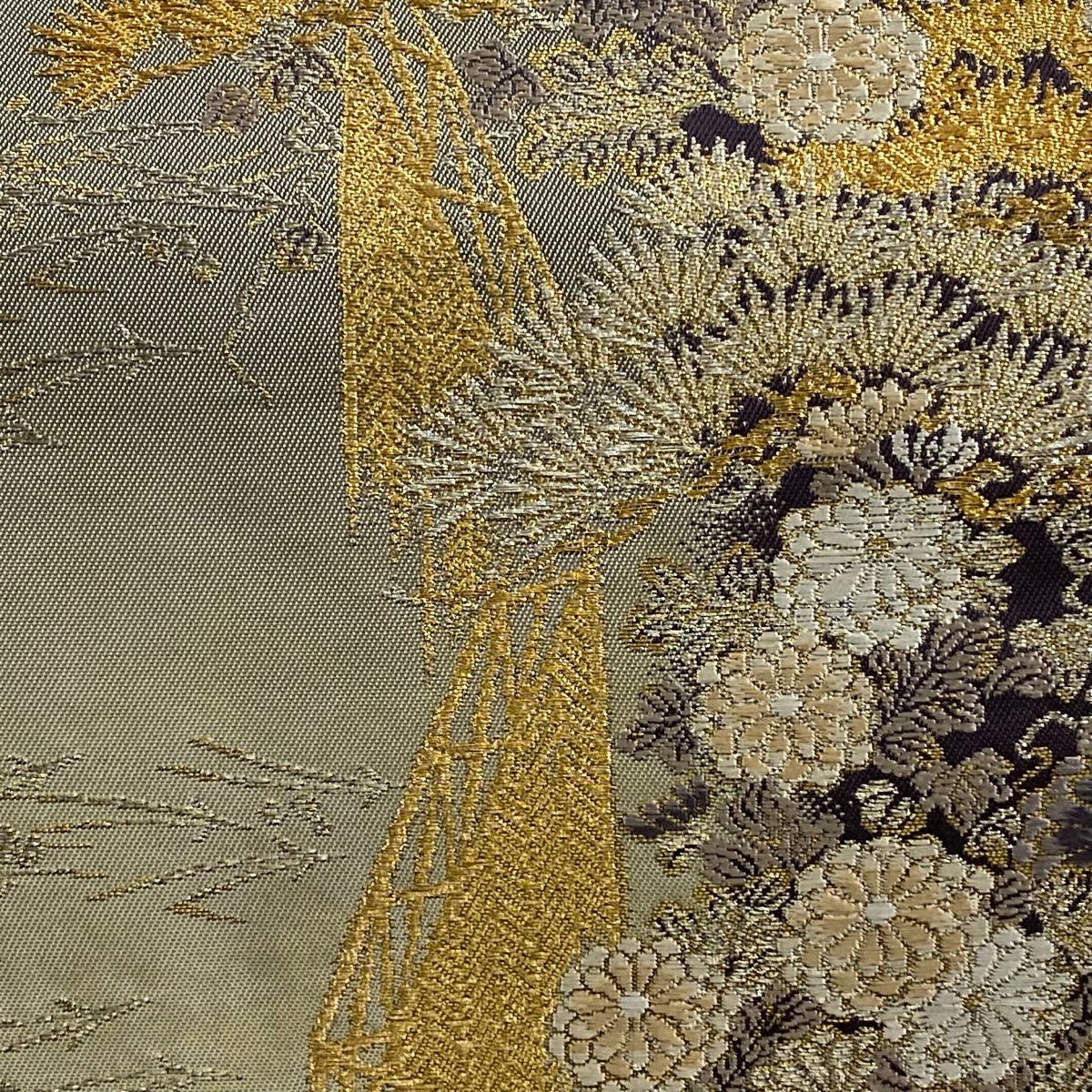 【庫存清倉】 袋帶 美品 名品級 加納幸 落款 鈴乃屋 菊花 松樹 金銀絲 金金箔 茶綠 お太鼓圖案 純蠶絲
