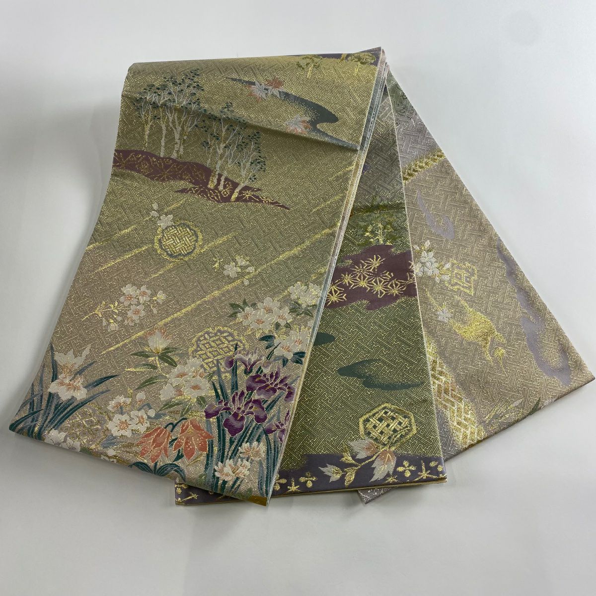 【庫存清倉】 袋帶 名品級 手先二通り 四季彩花紋 吉祥有職紋 刺繡 金金箔 灰紫 お太鼓圖案 純蠶絲