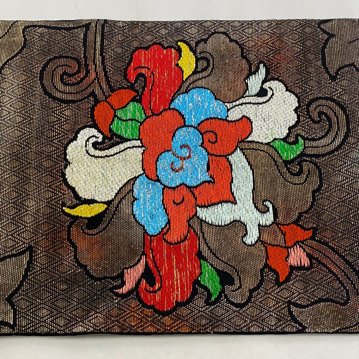 【庫存清倉】 袋帶 優品級 關西仕立 花唐草紋 菱形 刺繡 金金箔 灰茶 六通 純蠶絲