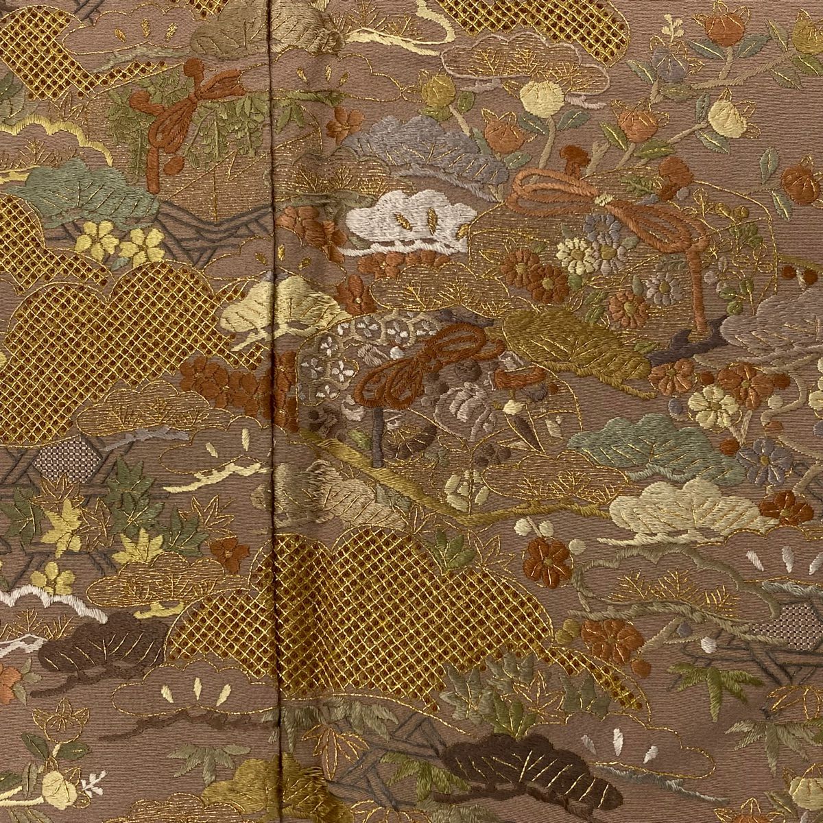 【庫存清倉】訪問服 身長160cm 袖長67cm M 雙層 文箱 松樹竹子梅花 刺繡 金線 淺小豆 純蠶絲 名品級