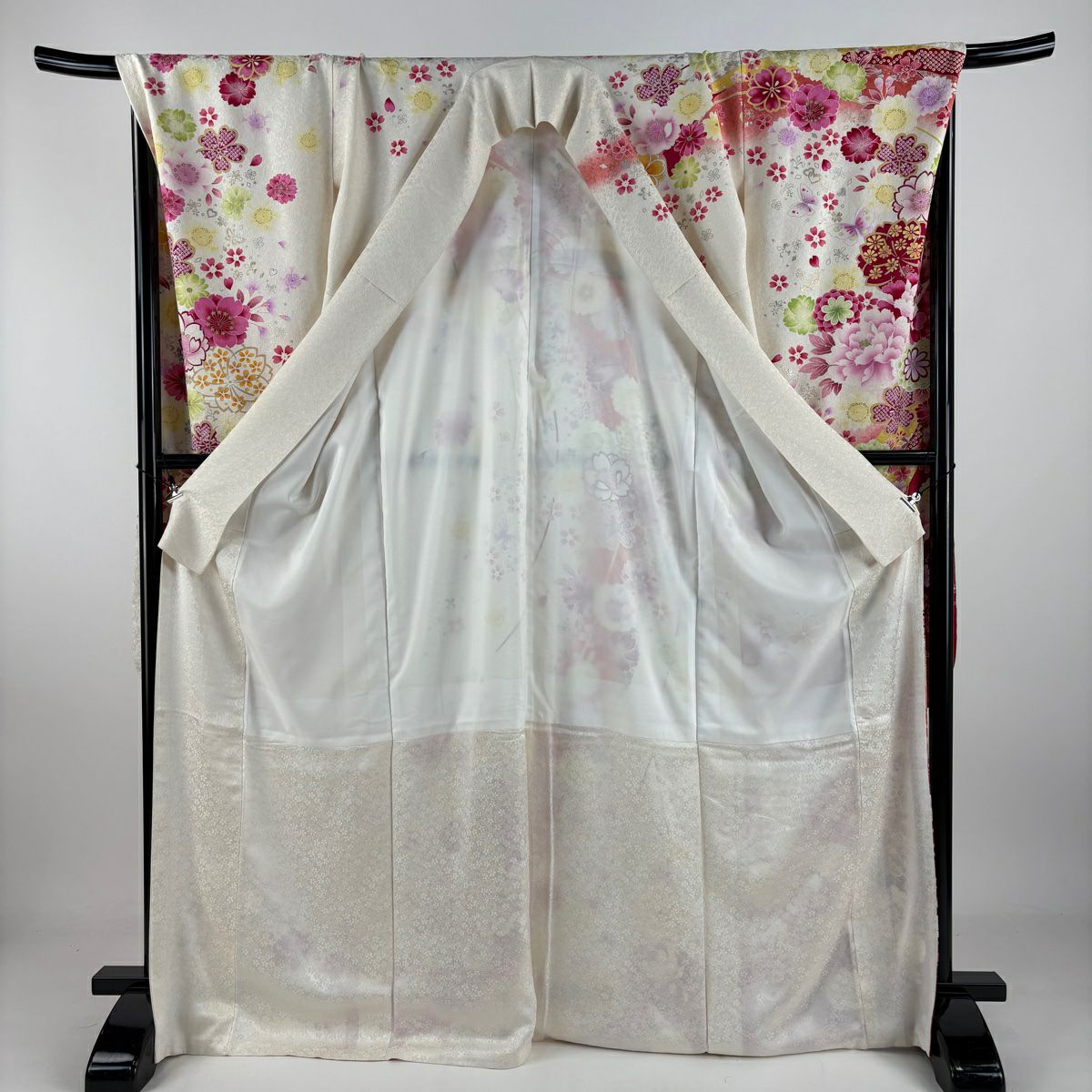 【庫存清倉】振袖禮服 身長170.5cm 袖長69.5cm L 雙層 牡丹 櫻花 刺繡 金銀彩 奶油色 純蠶絲 逸品級