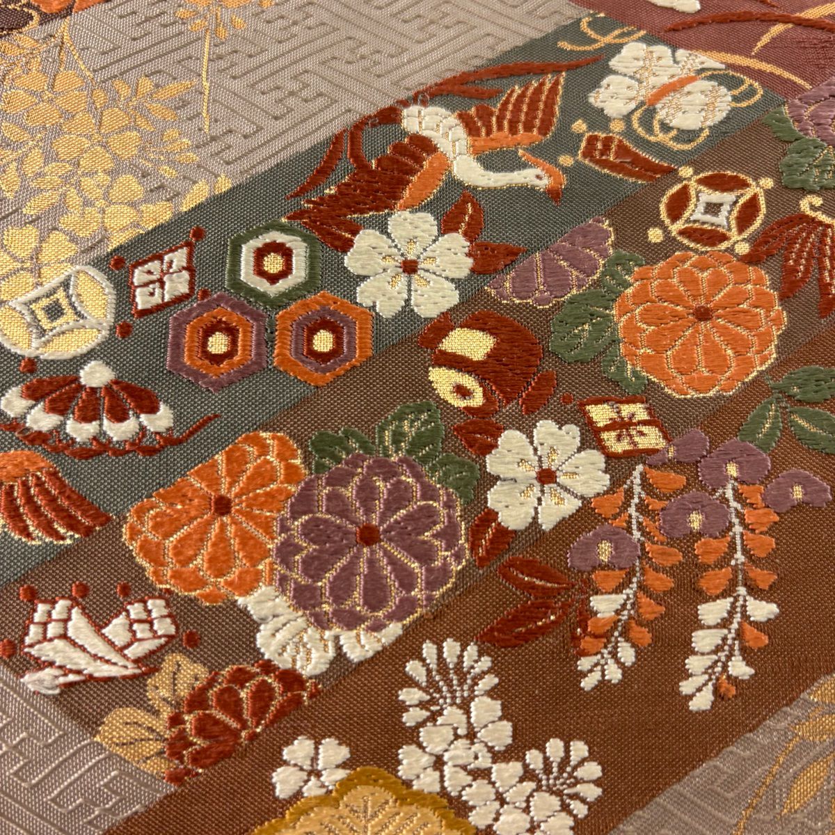 【庫存清倉】 袋帶 美品 秀品級 草花紋 鳥 刺繡 金金箔 灰茶 六通 純蠶絲