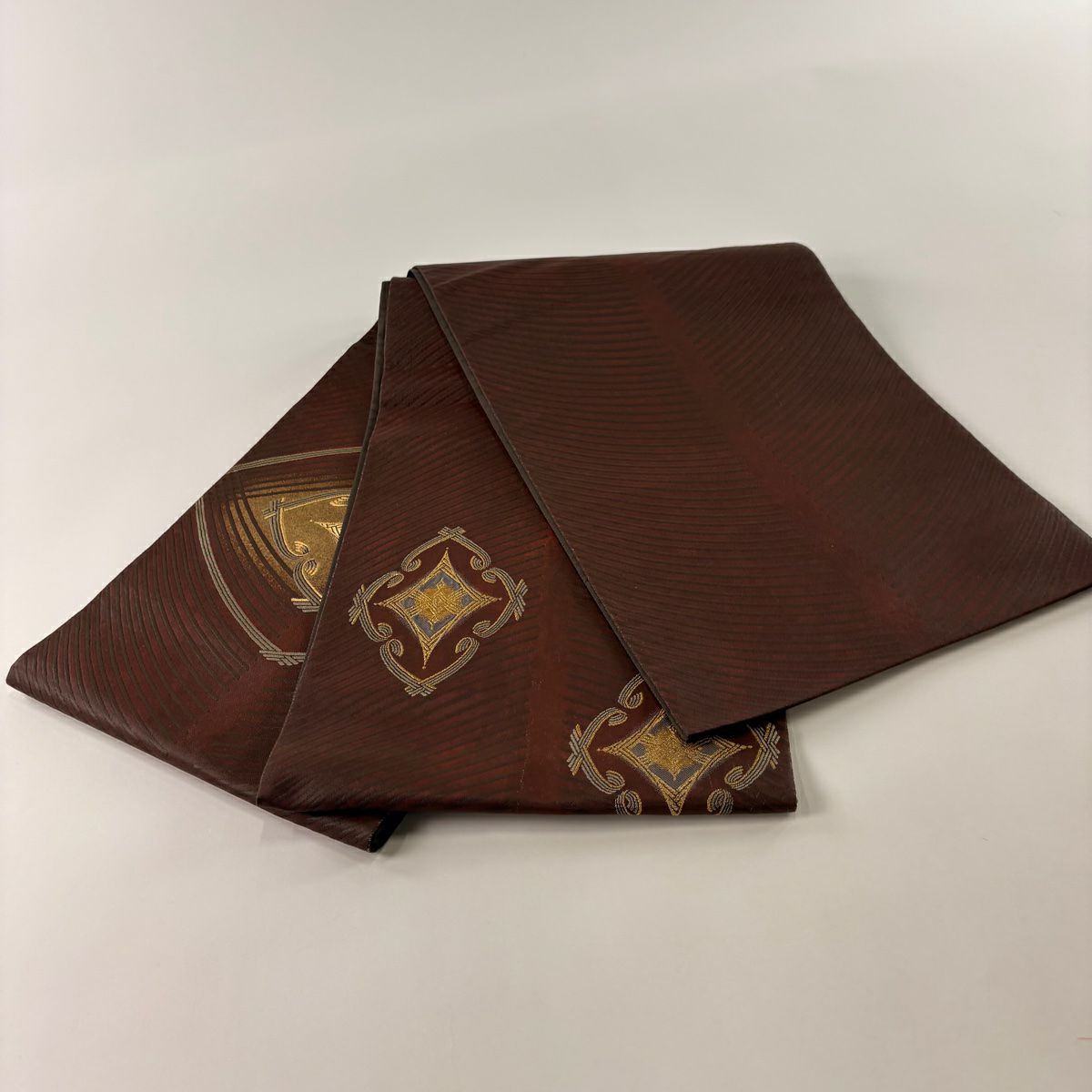 【庫存清倉】 袋帶 名品級 加納幸 落款 菱形 幾何圖案 金絲 金金箔 茶紫 お太鼓圖案 純蠶絲