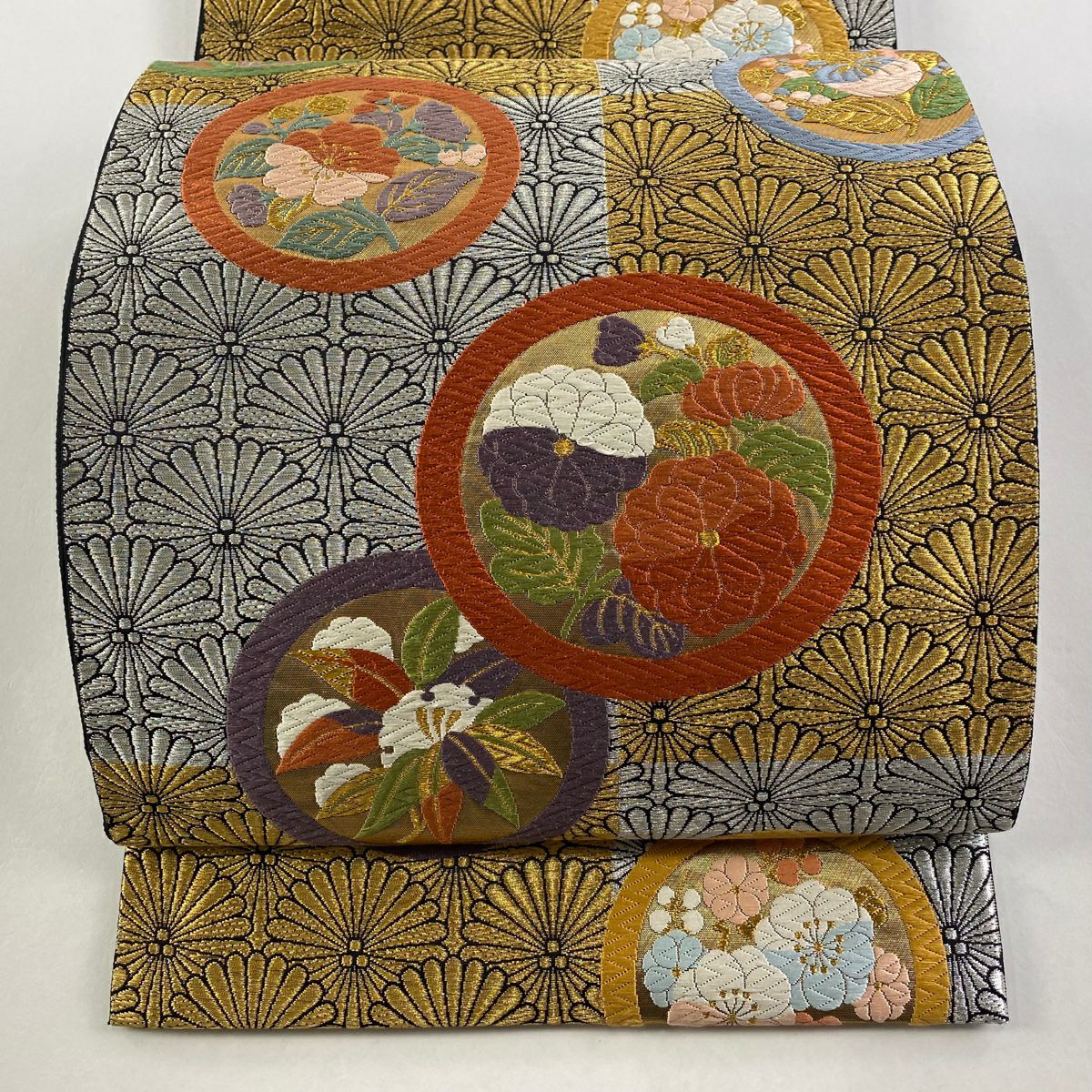 【庫存清倉】 袋帶 美品 名品級 じゅらく 有落款 鎌倉文 草花紋 金銀線 唐織 金色 六通 純蠶絲
