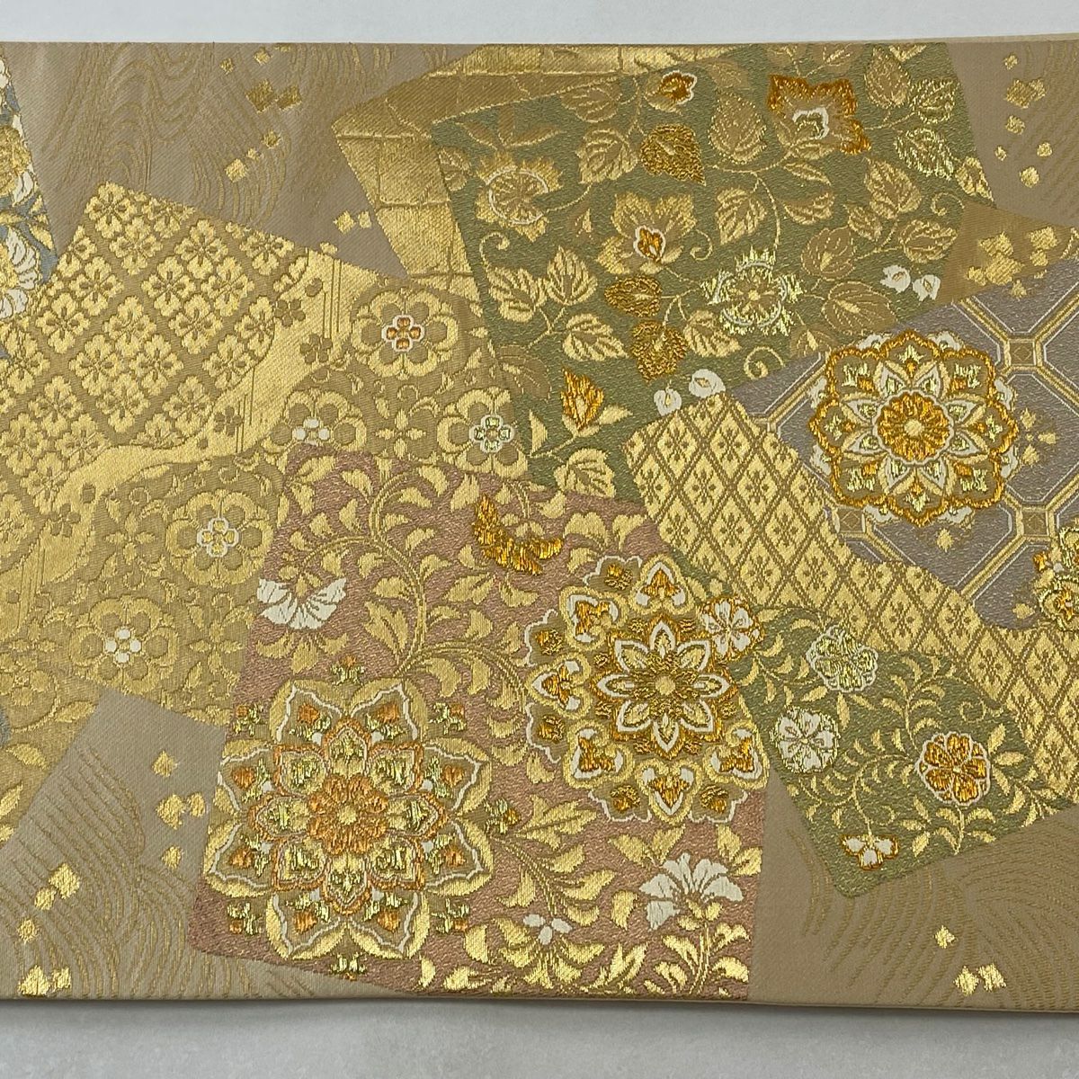 袋帶 秀品級 關西仕立 單層 草花紋紋 金糸 金金箔 米色 六通 純蠶絲