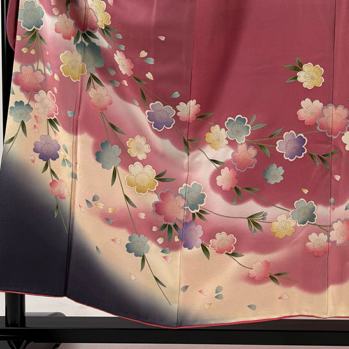 振袖禮服 身長156.5cm 袖長66.5cm M 雙層 樱花 花瓣 金彩裝飾 漸層 粉色 純蠶絲 名品級