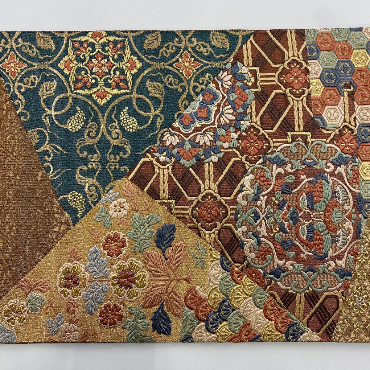 袋帶 秀品級 關西仕立 裂取鴛鴦唐草紋圓文 草花紋刺繡 金絲 小豆色 大鼓圖案 純蠶絲