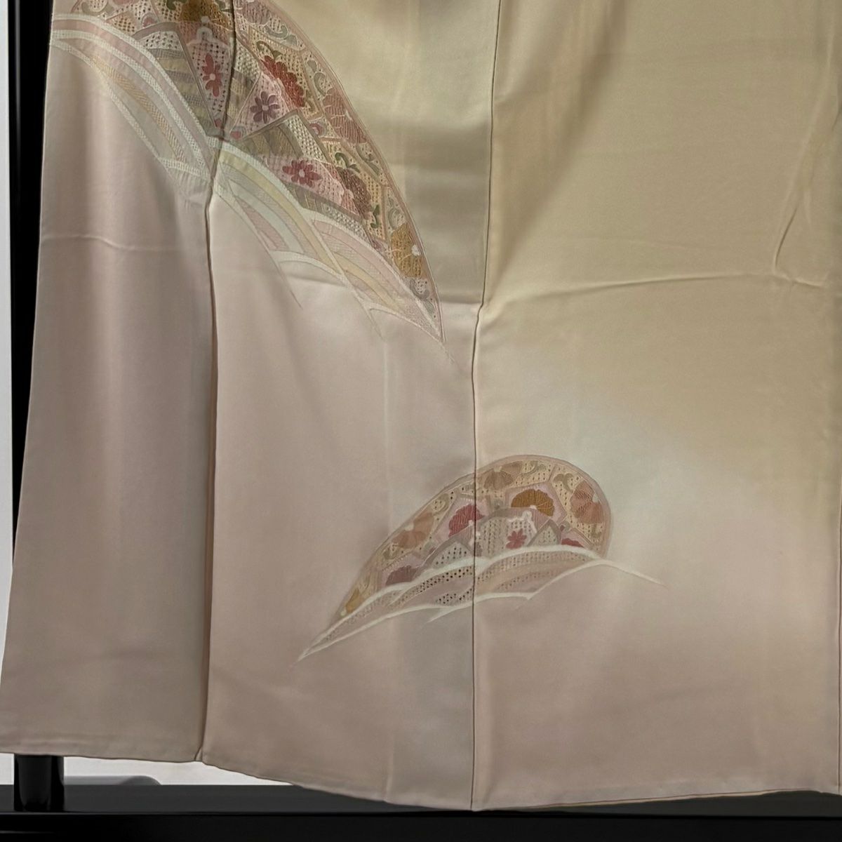 付下 身長156.5cm 袖長63.5cm S 雙層 草花紋紋 片輪車刺繡 漸層 米色 純蠶絲 優品級