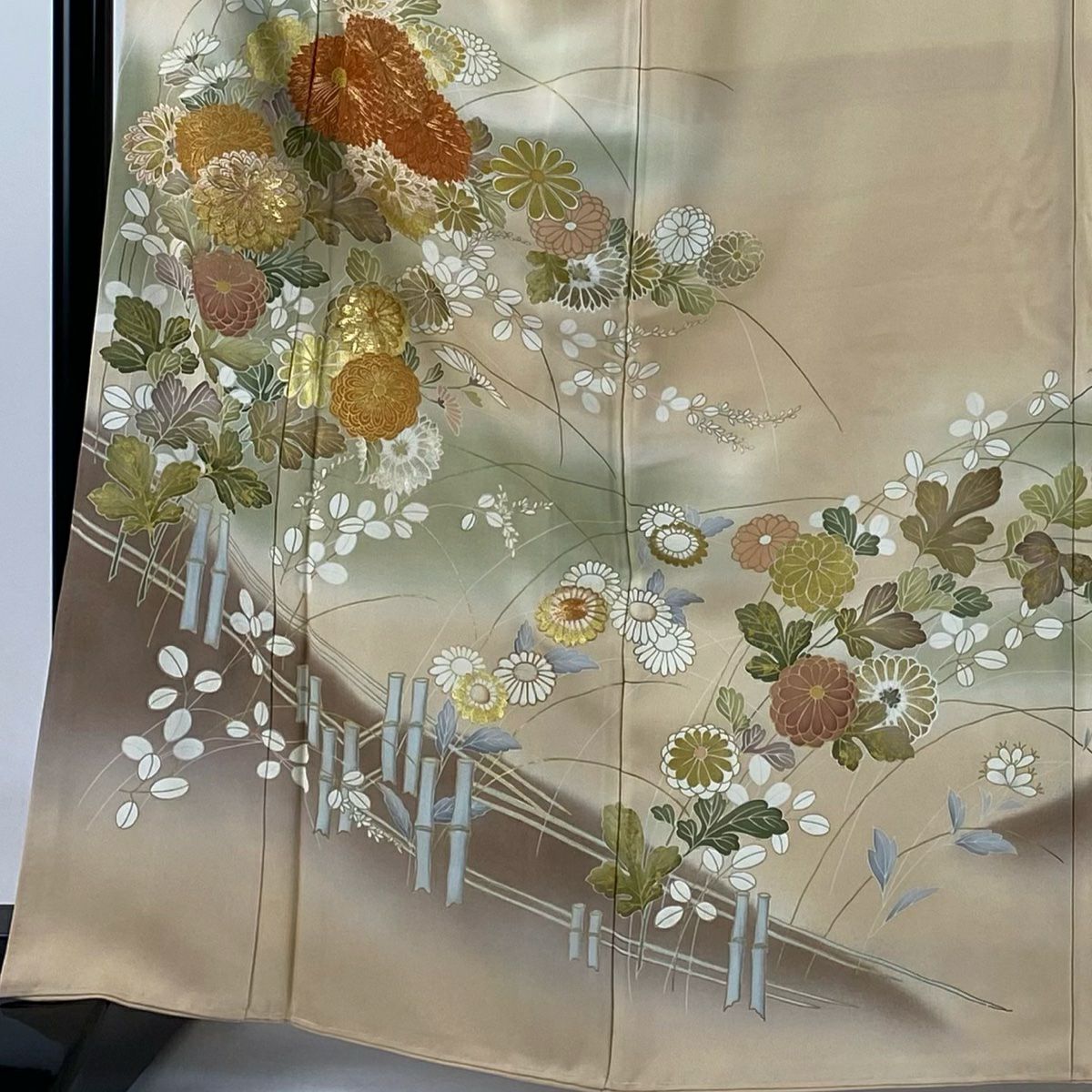 色留袖禮服 身長165cm 袖長66cm M 雙層 菊花 萩 金絲 金銀彩 米色 純蠶絲 秀品級 一個紋