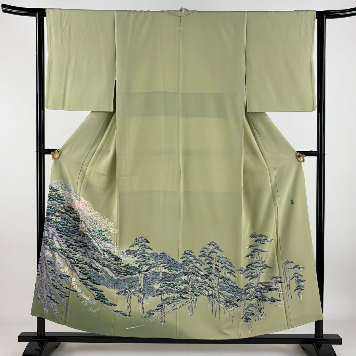 【庫存清倉】 留袖禮服禮服 身長155.5cm 袖長63cm S 雙層 加賀友禪 杉浦伸 落款あり 松樹枝花 漸層 抹茶 純蠶絲 名品級 一個紋