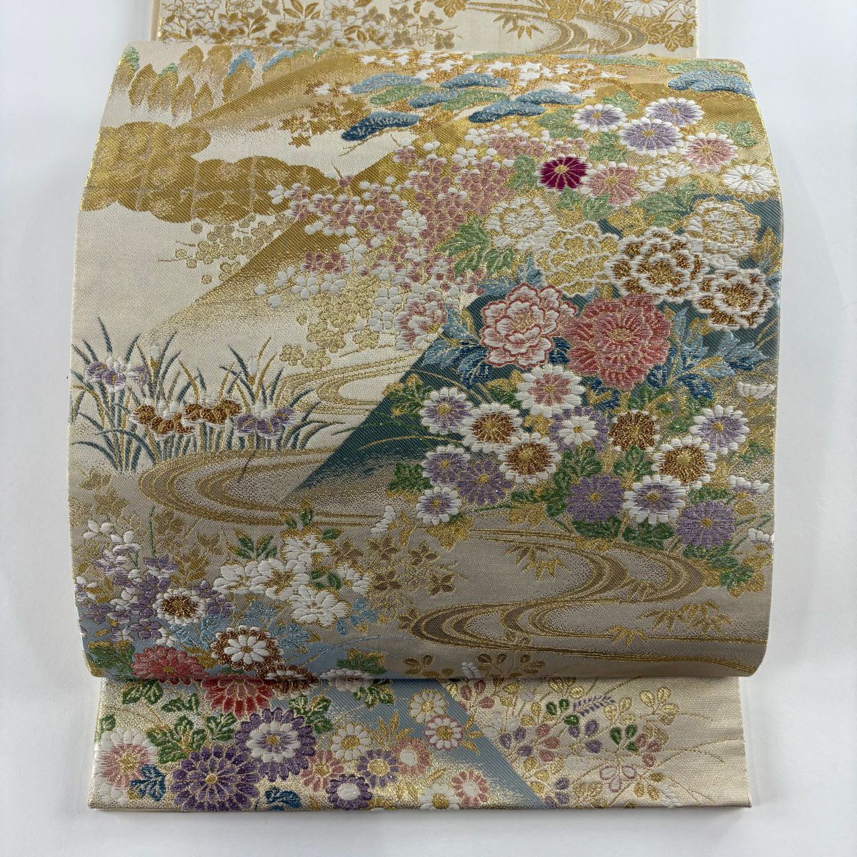 袋帶 美品 秀品級 山水花的彩 草花紋 流水 金絲 金金箔 米色 六通 純蠶絲