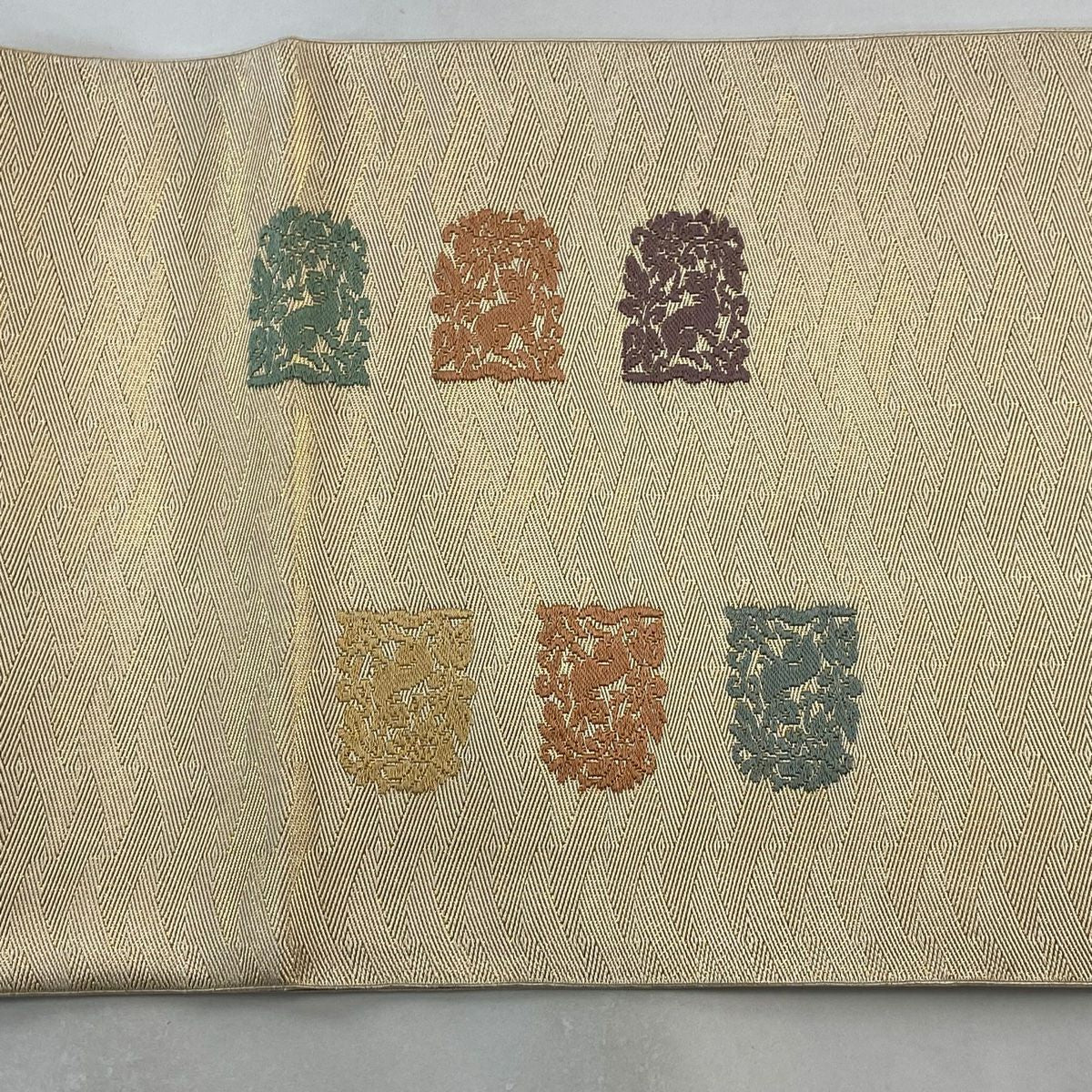 袋帶 秀品級 花兔 菱形 刺繡 金金箔 米色 お太鼓圖案 純蠶絲