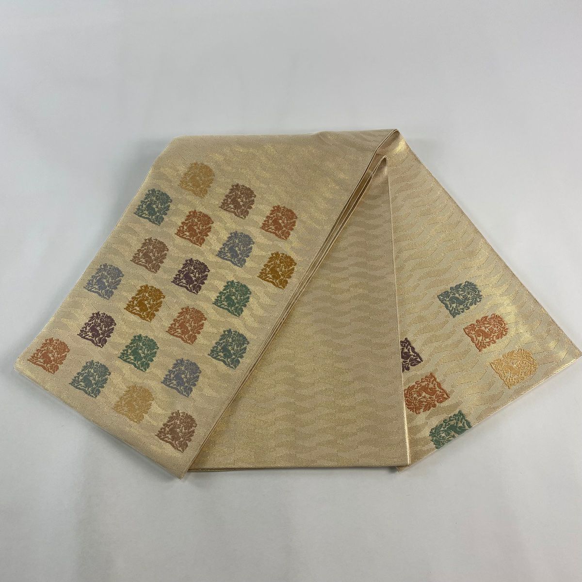 袋帶 秀品級 花兔 菱形 刺繡 金金箔 米色 お太鼓圖案 純蠶絲