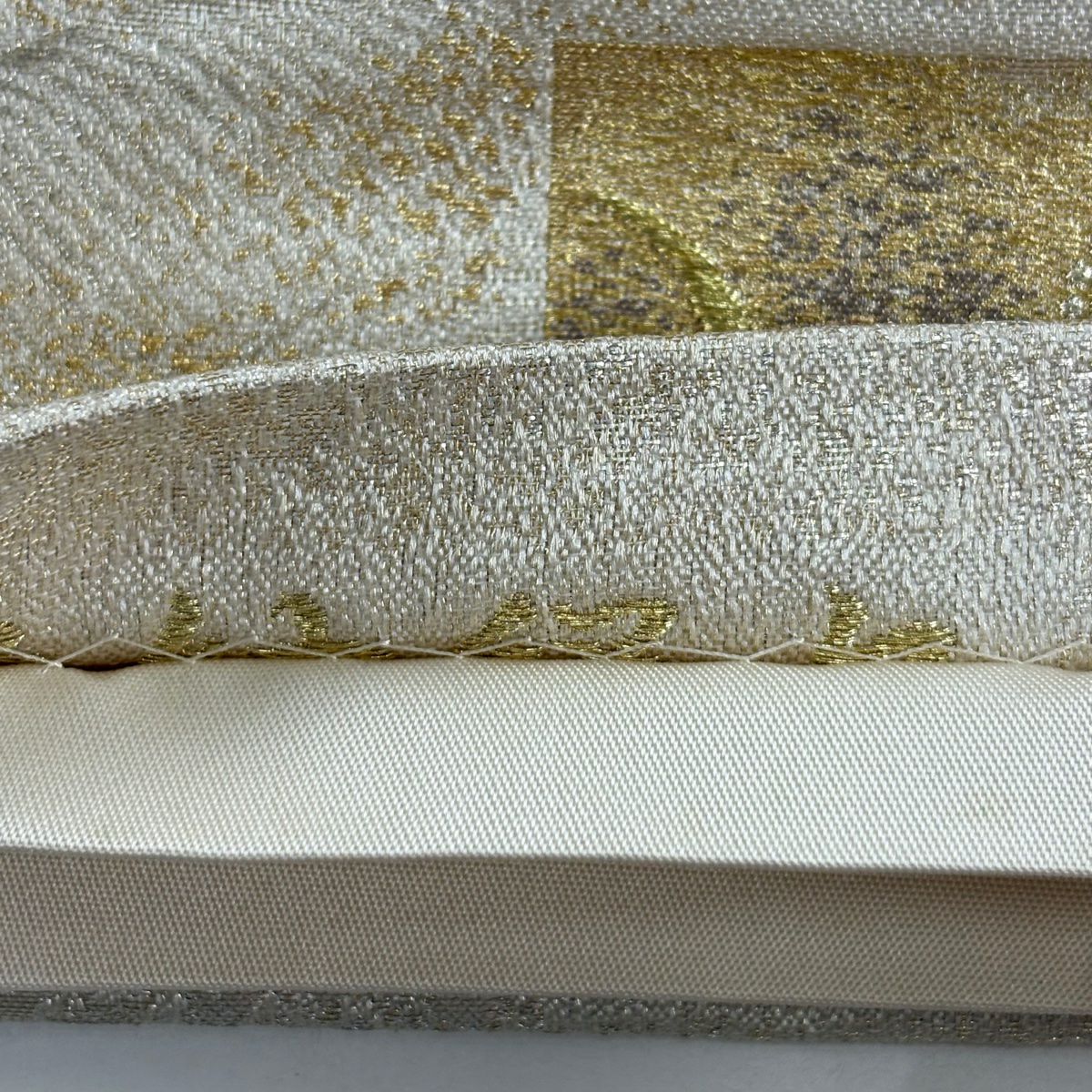 袋帶 美品 秀品級 草花紋紋 和樂器 金銀彩 金金箔 米色 六通 純蠶絲