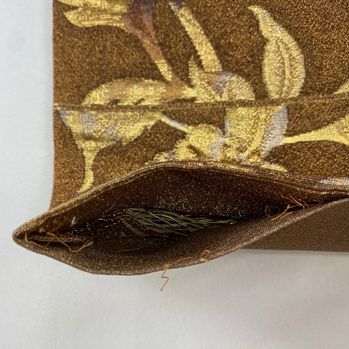 袋帶 美品 名品級 草花紋 金糸 金金箔 茶 六通 純蠶絲