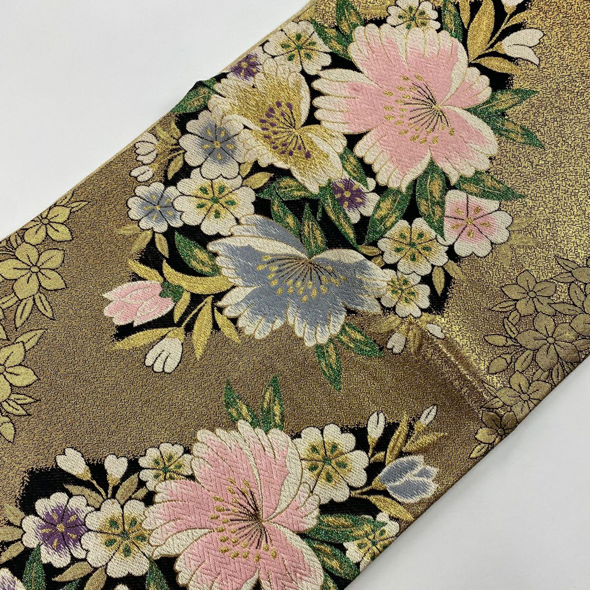 【美品】 袋帶 秀品級 草花紋紋 菱形 金金箔 唐織 金 六通 純蠶絲